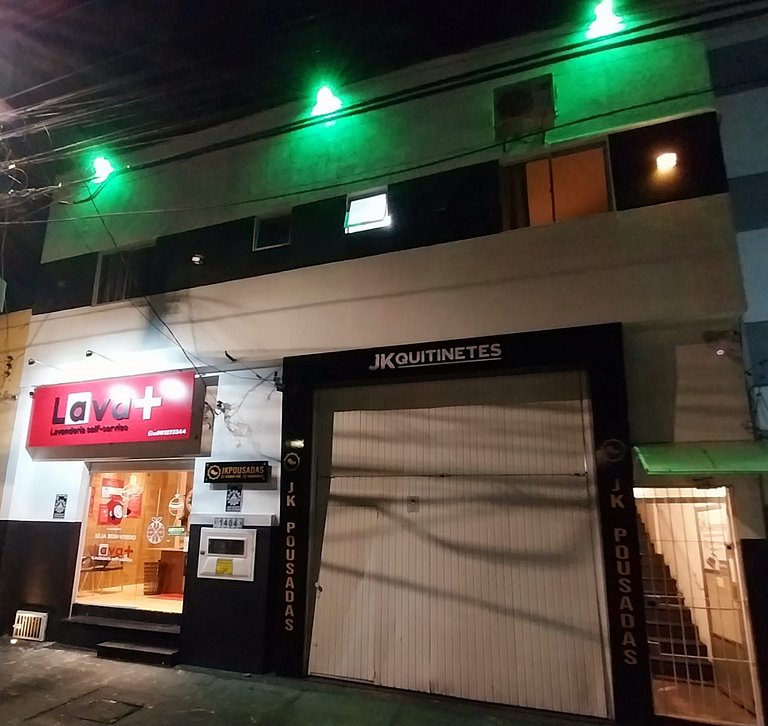 QUITINETE EXECUTIVO com garagem CENTRAL